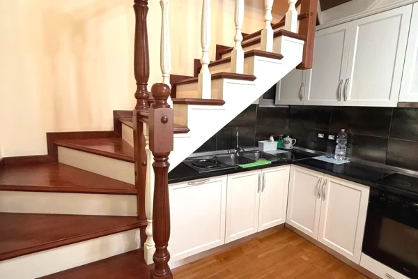 Shtepi ne shitje Duplex(shtepi me 2 kate) ne Tirane, 2+1, Mobilimi E mobiluar, Pagesa 186,000  Euro.