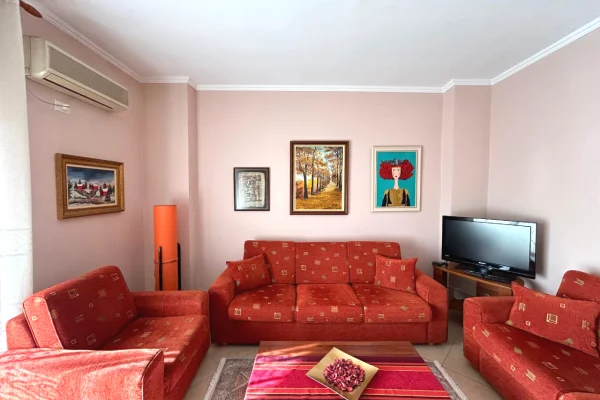 Shtepi me qera 1+1 ne Tirane - 800 Euro