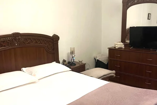 Shtepi me qera Apartament ne Tirane, 2+1, Mobilimi E mobiluar, Pagesa 700  Euro.