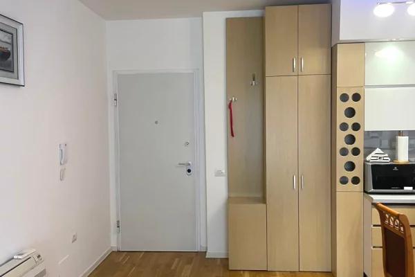 Shtepi me qera Apartament ne Tirane, 2+1, Mobilimi E mobiluar, Pagesa 900  Euro.