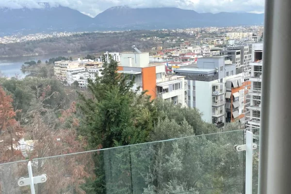 Shtepi me qera Apartament ne Tirane, 2+1, Mobilimi E mobiluar, Pagesa 900  Euro.