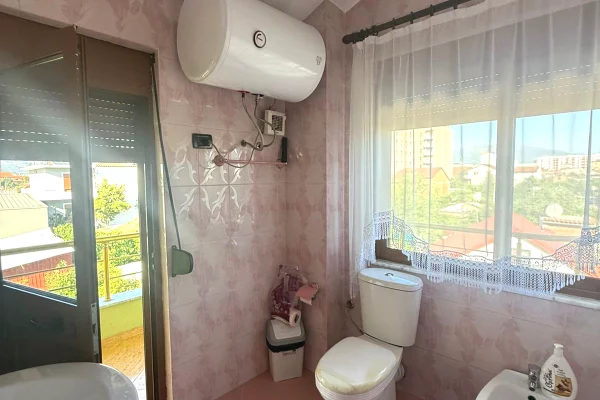  Vile 3-kateshe me qera – Prane Casa Italia