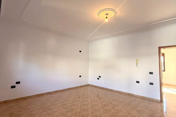  Vile 3-kateshe me qera – Prane Casa Italia