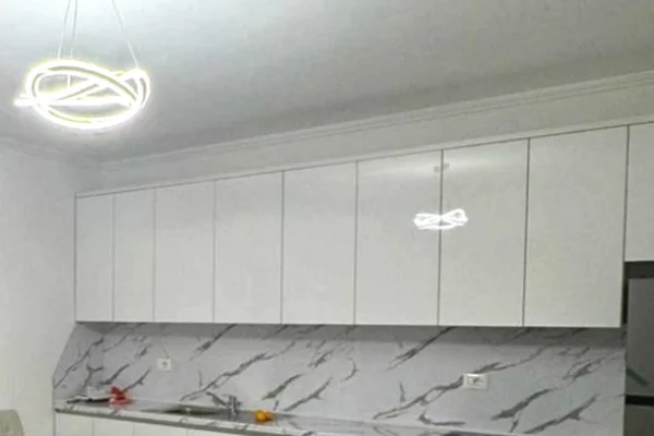 Shtepi me qera Apartament ne Tirane, 1+1, Mobilimi E mobiluar, Pagesa 40,000  Leke.