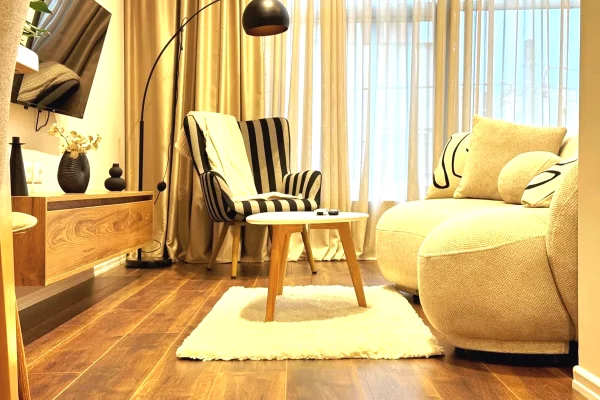 Shtepi ne shitje Apartament ne Tirane, 2+1, Mobilimi E mobiluar, Pagesa 179,000  Euro.