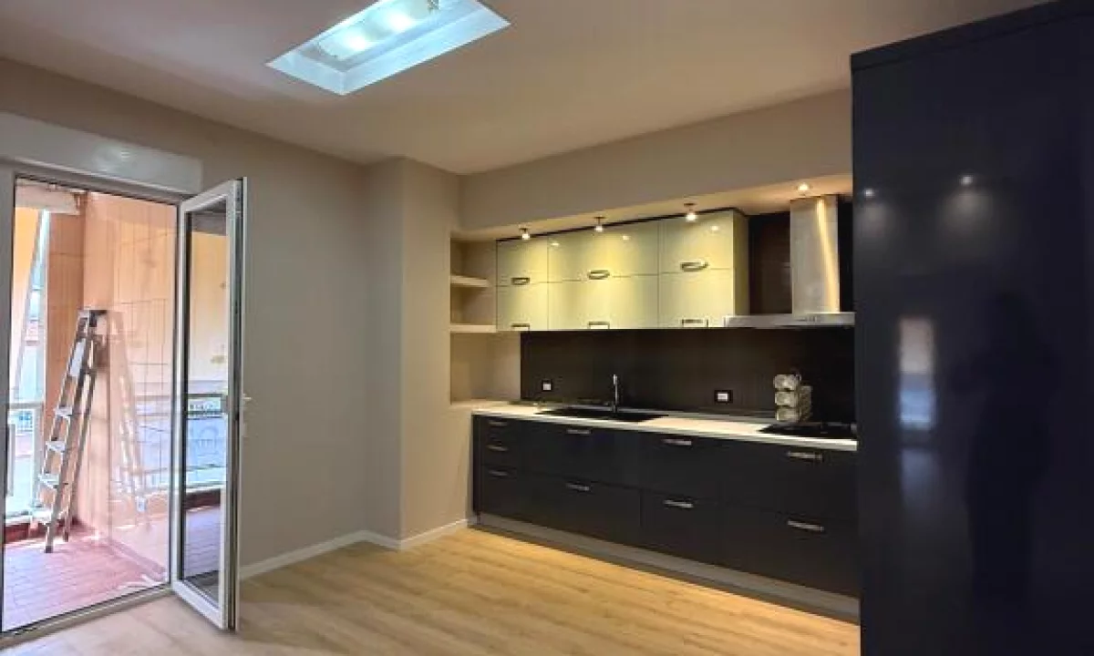 Apartment for sale in Tirana 2+1, Emty