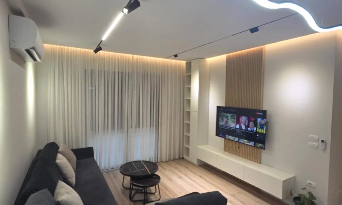 Shtepi ne shitje Apartament ne Tirane, 2+1, Mobilimi E mobiluar, Pagesa 260,000  Euro.