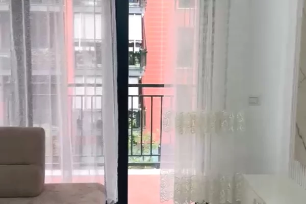 Shtepi me qera Apartament ne Tirane, 2+1, Mobilimi E mobiluar, Pagesa 70,000  Leke.