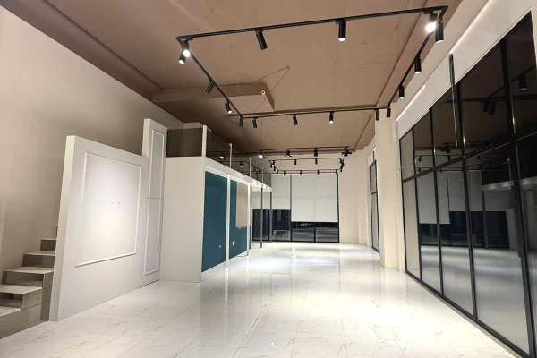 Ambient tek Trio Towers Don Bosko prane gjykstes asministrative te shkalles 