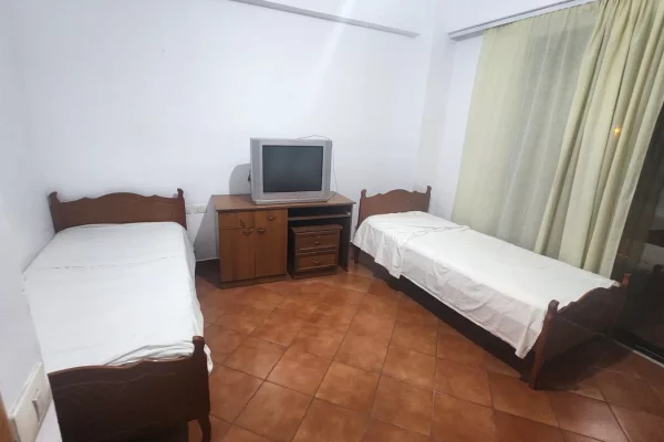 Shtepi me qera Apartament ne Tirane, 2+1, Mobilimi E mobiluar, Pagesa 60,000  Leke.