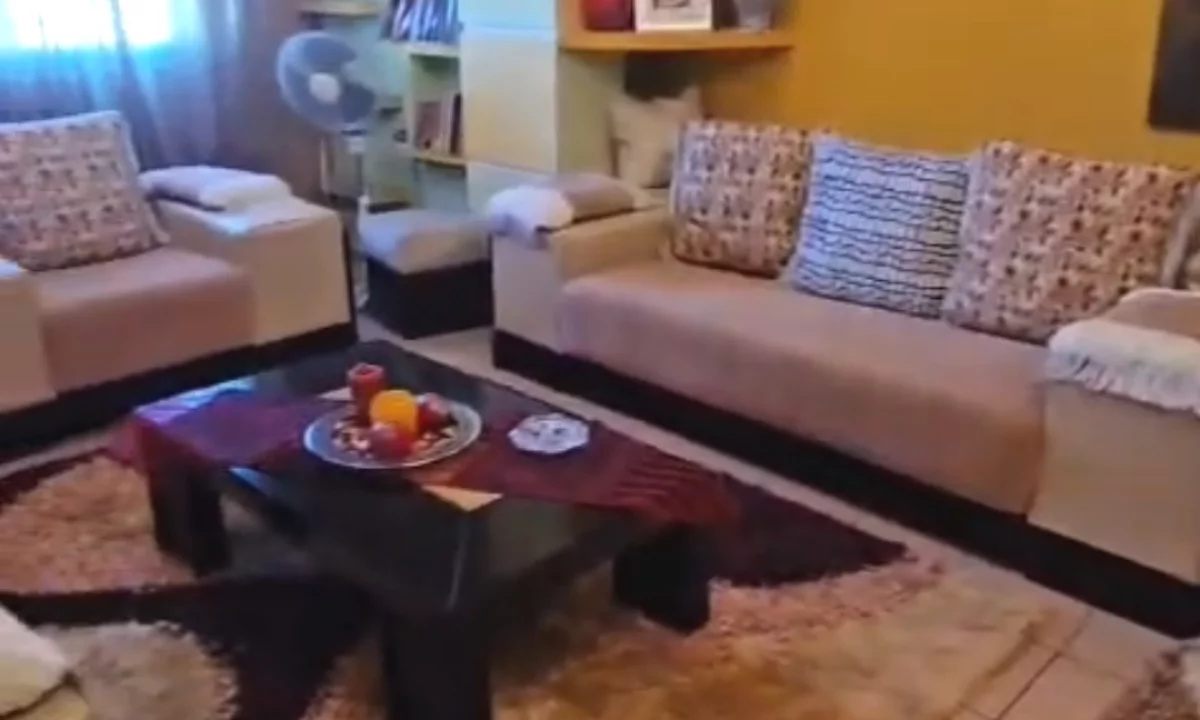 Shtepi me qera Apartament ne Tirane, 2+1, Mobilimi E mobiluar, Pagesa 60,000  Leke.