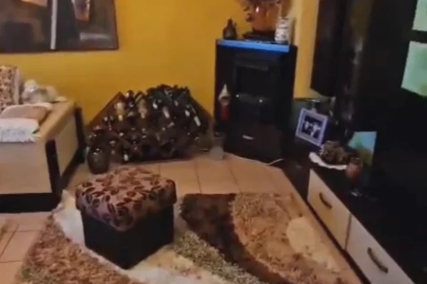 Shtepi me qera Apartament ne Tirane, 2+1, Mobilimi E mobiluar, Pagesa 60,000  Leke.