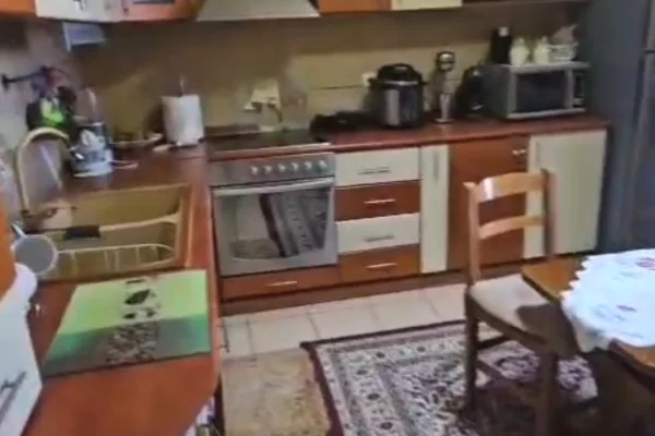 Shtepi me qera Apartament ne Tirane, 2+1, Mobilimi E mobiluar, Pagesa 60,000  Leke.