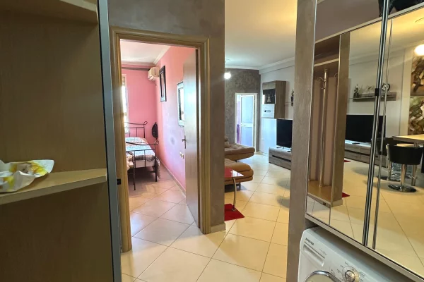 Shtepi me qera Apartament ne Tirane, 2+1, Mobilimi E mobiluar, Pagesa 500  Euro.