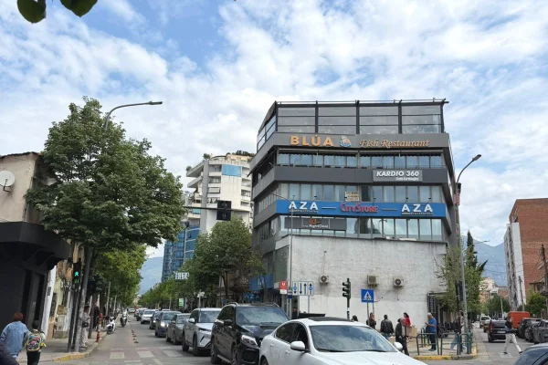 Ambient biznesi ne shitje 1+1 ne Tirane - 320,000 Euro
