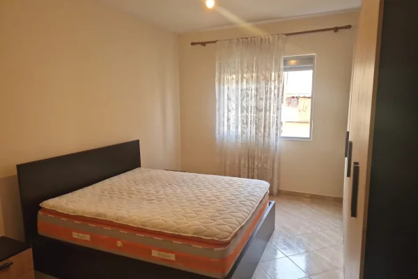 Shtepi me qera Apartament ne Tirane, 1+1, Mobilimi E mobiluar, Pagesa 45,000  Leke.