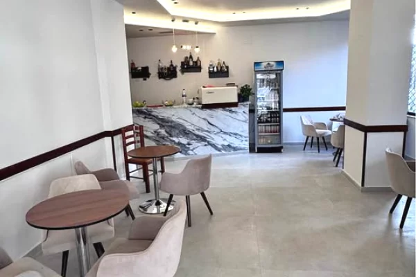 Lokal per Shitje & Qira – Kinostudio