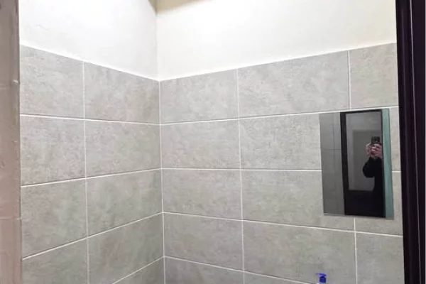 Lokal per Shitje & Qira – Kinostudio