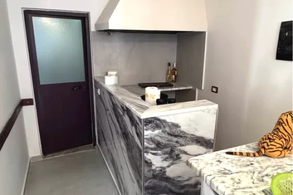 Lokal per Shitje & Qira – Kinostudio