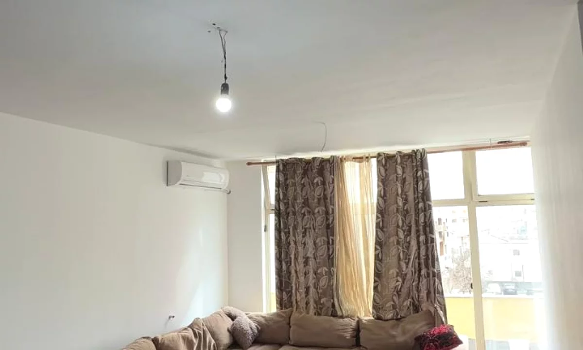 Shtepi me qera Apartament ne Tirane, 3+1, Mobilimi E mobiluar, Pagesa 60,000  Leke.