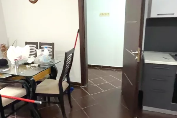 Shtepi me qera Apartament ne Tirane, 3+1, Mobilimi E mobiluar, Pagesa 60,000  Leke.