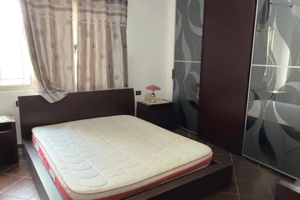 Shtepi me qera Apartament ne Tirane, 3+1, Mobilimi E mobiluar, Pagesa 60,000  Leke.