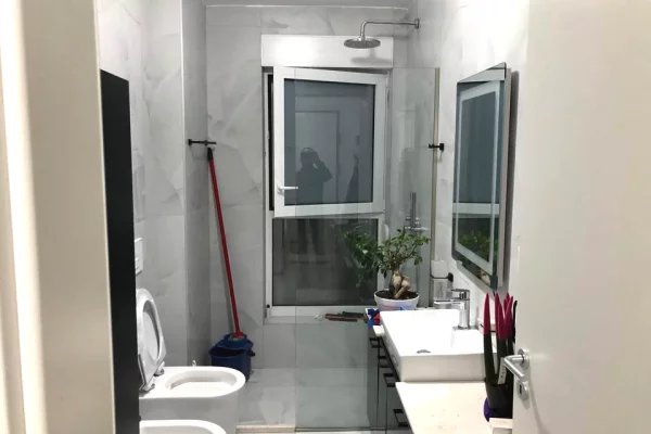 Shtepi me qera Apartament ne Tirane, 1+1, Mobilimi E mobiluar, Pagesa 40,000  Leke.