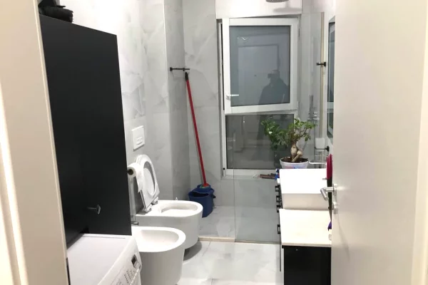 Shtepi me qera Apartament ne Tirane, 1+1, Mobilimi E mobiluar, Pagesa 40,000  Leke.