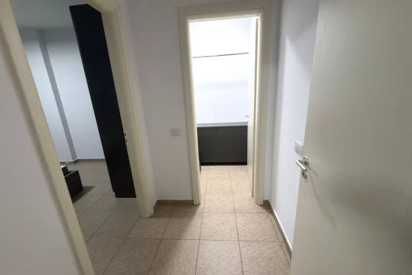 Shtepi me qera Apartament ne Tirane, 1+1, Mobilimi E mobiluar, Pagesa 65,000  Leke.
