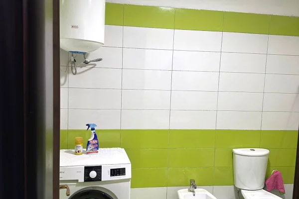 Shtepi me qera Apartament ne Tirane, 1+1, Mobilimi E mobiluar, Pagesa 40,000  Leke.