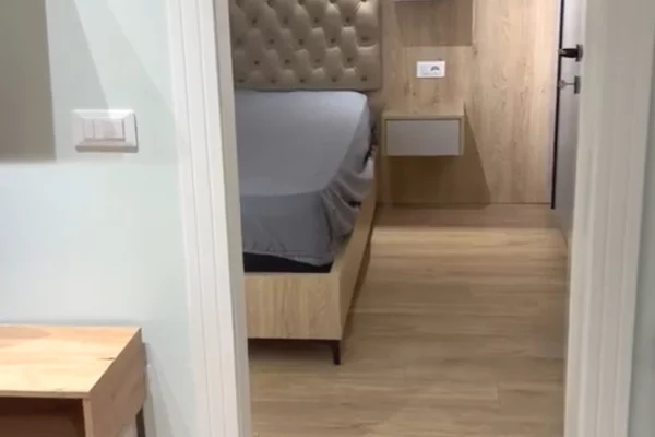Shtepi me qera Apartament ne Tirane, 1+1, Mobilimi E mobiluar, Pagesa 75,000  Leke.