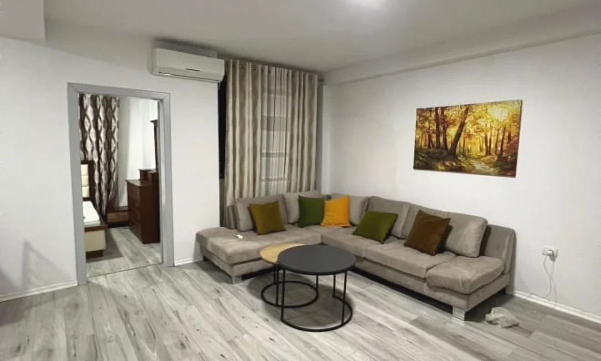 Shtepi me qera Apartament ne Tirane, 1+1, Mobilimi E mobiluar, Pagesa 55,000  Leke.