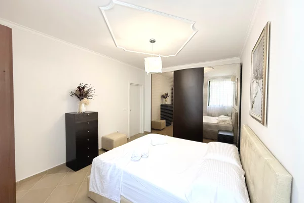 Shtepi me qera Apartament ne Tirane, 2+1, Mobilimi E mobiluar, Pagesa 80,000  Leke.