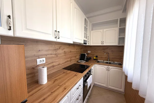 Shtepi me qera Apartament ne Tirane, 2+1, Mobilimi E mobiluar, Pagesa 80,000  Leke.