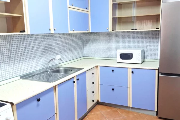 Shtepi me qera Apartament ne Tirane, 2+1, Mobilimi E mobiluar, Pagesa 60,000  Leke.