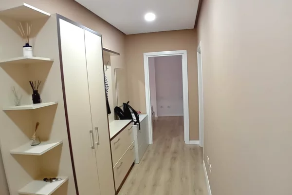 Shtepi me qera Apartament ne Tirane, 1+1, Mobilimi E mobiluar, Pagesa 70,000  Leke.
