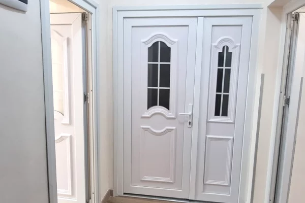 Jepet me qera ambjent per biznes te Kafe Flora.