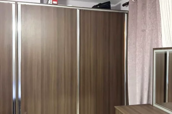 Shtepi me qera Apartament ne Tirane, 1+1, Mobilimi E mobiluar, Pagesa 40,000  Leke.
