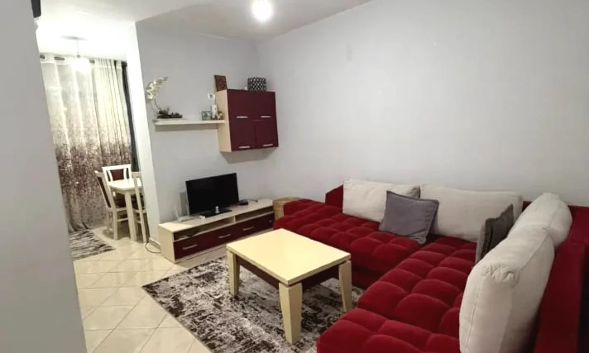 Shtepi me qera Apartament ne Tirane, 1+1, Mobilimi E mobiluar, Pagesa 40,000  Leke.
