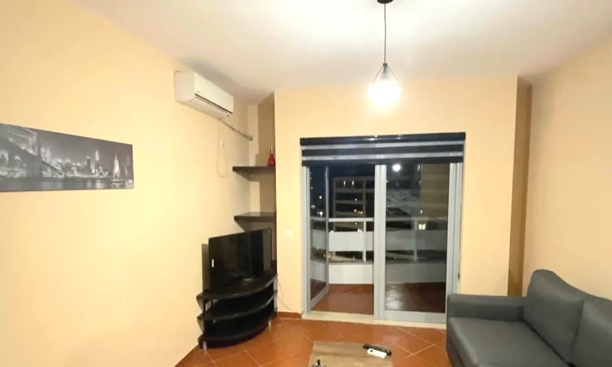 Shtepi me qera Apartament ne Tirane, 1+1, Mobilimi E mobiluar, Pagesa 45,000  Leke.