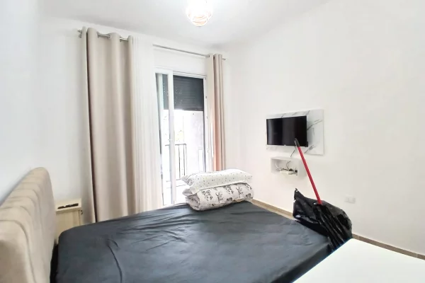 Shtepi me qera Apartament ne Tirane, Garsoniere, Mobilimi E mobiluar, Pagesa 35,000  Leke.