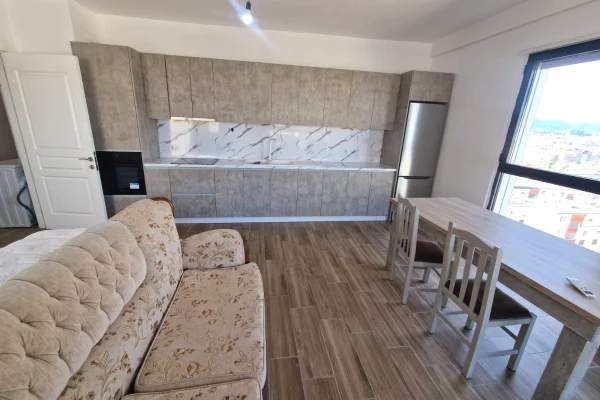 Shtepi me qera Apartament ne Tirane, 1+1, Mobilimi E mobiluar, Pagesa 50,000  Leke.