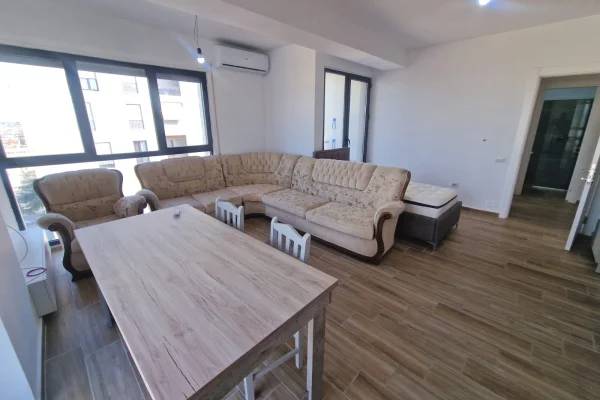 Shtepi me qera Apartament ne Tirane, 1+1, Mobilimi E mobiluar, Pagesa 50,000  Leke.