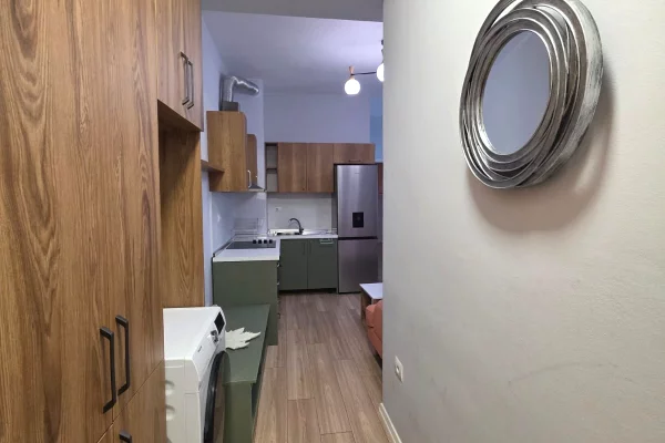 Shtepi me qera Apartament ne Tirane, 1+1, Mobilimi E mobiluar, Pagesa 45,000  Leke.