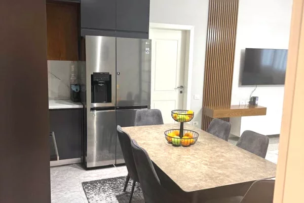 Shtepi me qera Apartament ne Tirane, 2+1, Mobilimi E mobiluar, Pagesa 70,000  Leke.