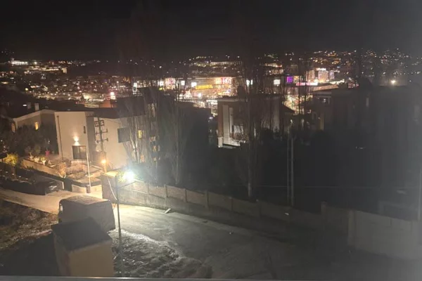 Shtepi me qera Apartament ne Tirane, 2+1, Mobilimi E mobiluar, Pagesa 70,000  Leke.