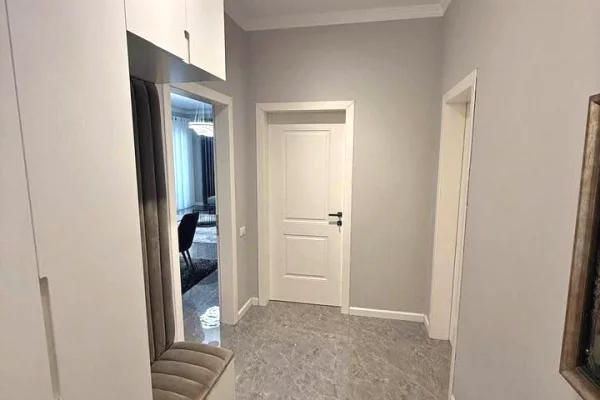 Shtepi me qera Apartament ne Tirane, 2+1, Mobilimi E mobiluar, Pagesa 70,000  Leke.