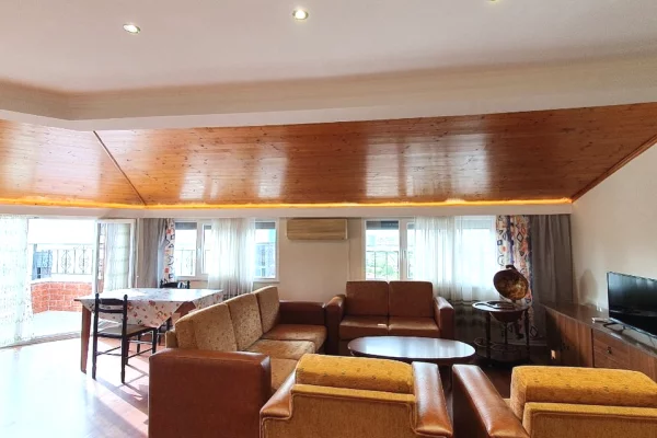 Shtepi ne shitje Apartament ne Tirane, 2+1, Mobilimi E mobiluar, Pagesa 250,000  Euro.