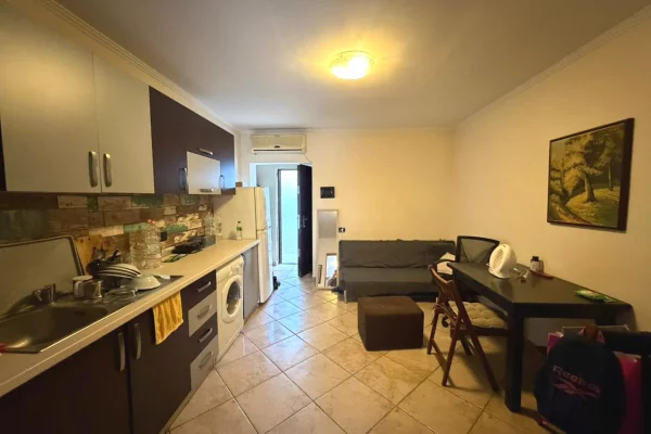Shtepi ne shitje Apartament ne Tirane, 3+1, Mobilimi E mobiluar, Pagesa 207,000  Euro.