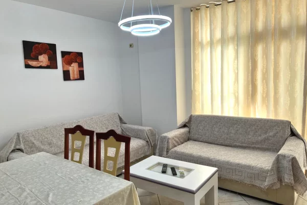Shtepi me qera 1+1 ne Tirane - 40,000 Leke